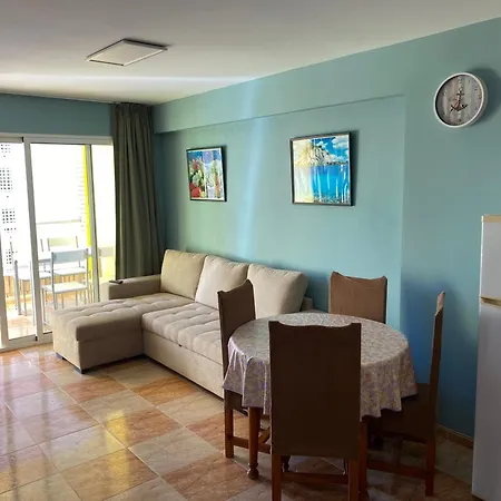 Hola Karola! דירה *